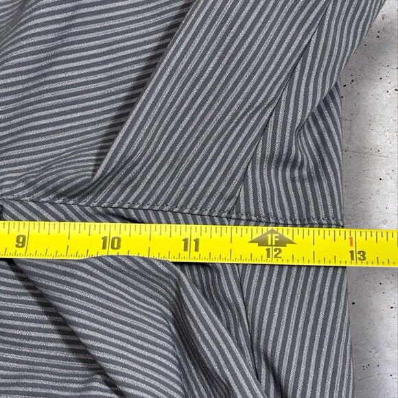 Nike Golf Shorts Mens Size 34 Gray Striped Flat Front 10.5” Inseam Performance - Picture 6 of 9